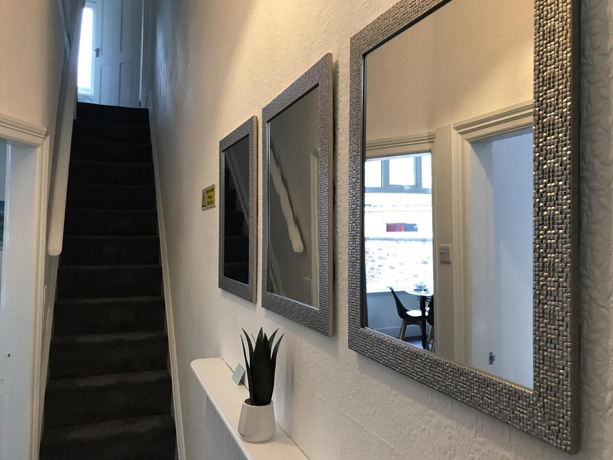 Bright Spacious 3-Bed With Office & Patio, Preston プレストン エクステリア 写真