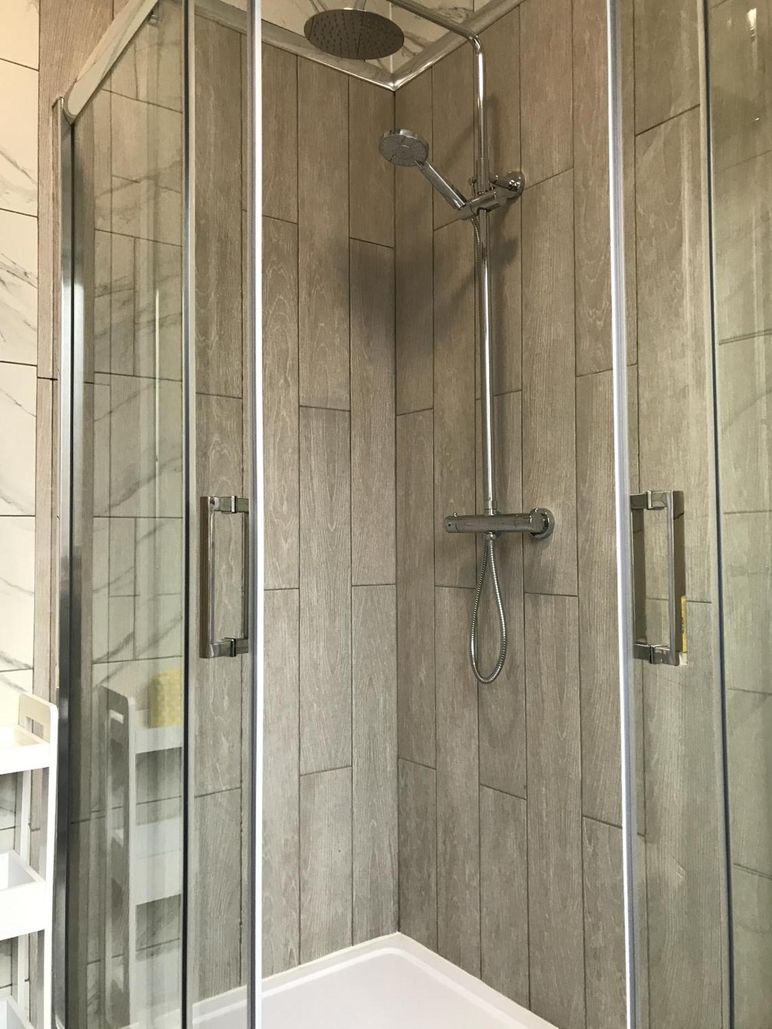 Bright Spacious 3-Bed With Office & Patio, Preston プレストン エクステリア 写真
