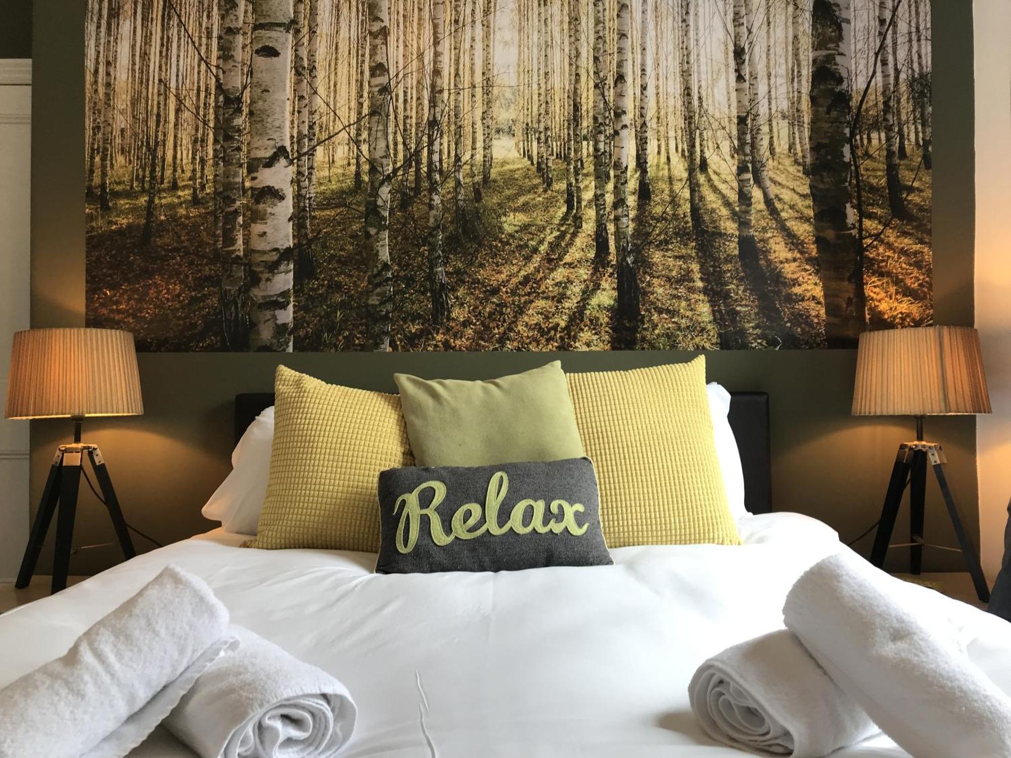 Bright Spacious 3-Bed With Office & Patio, Preston プレストン エクステリア 写真