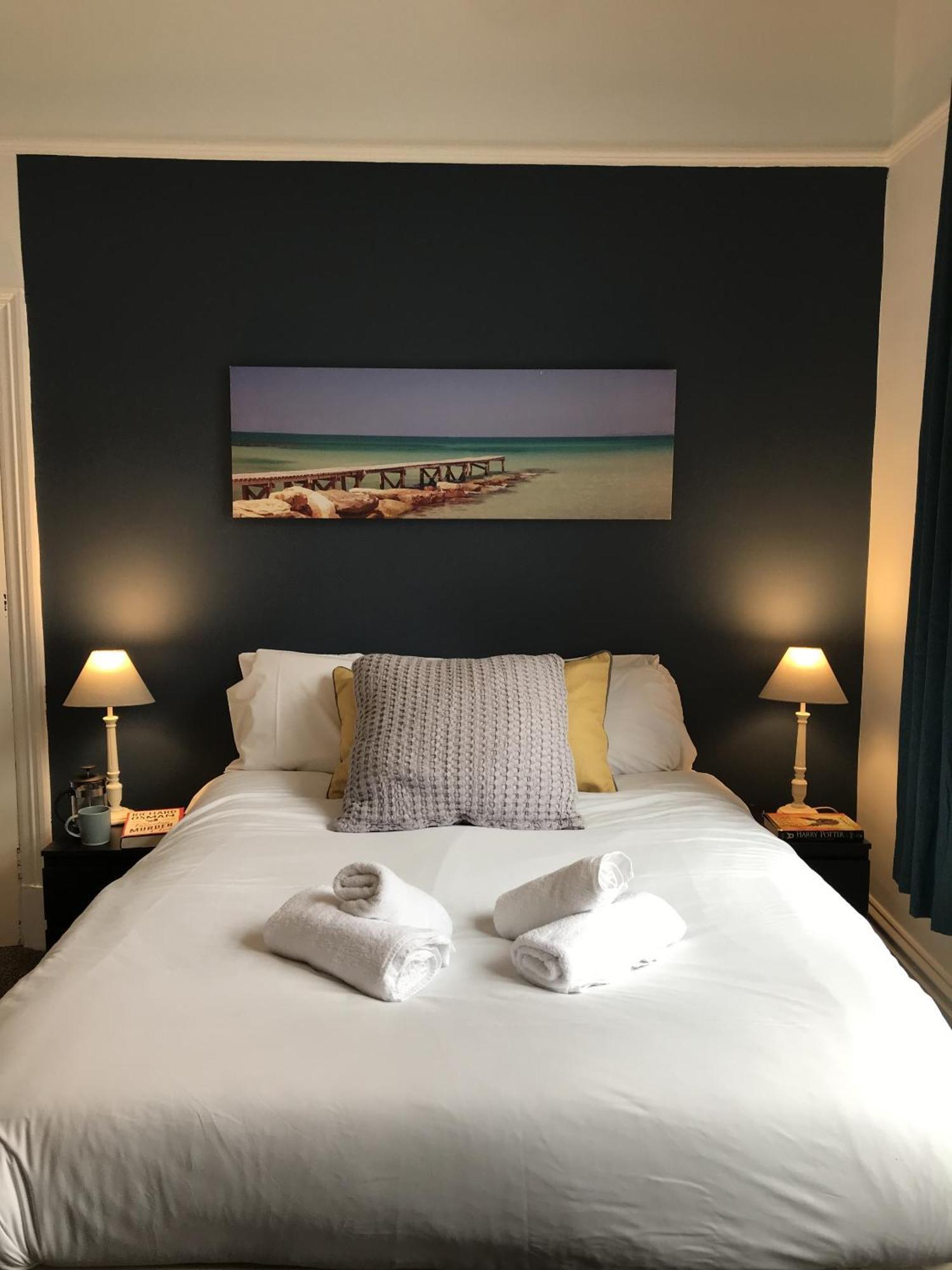 Bright Spacious 3-Bed With Office & Patio, Preston プレストン エクステリア 写真