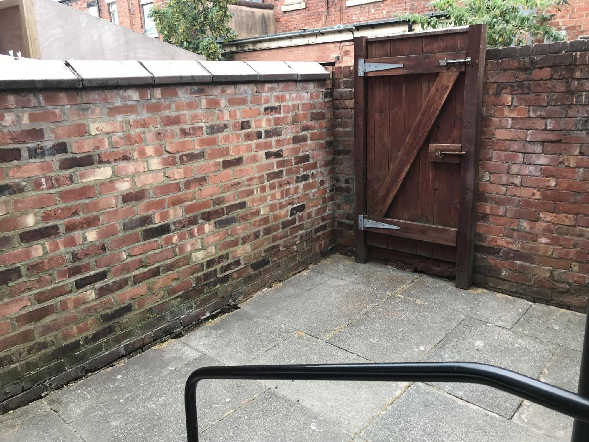 Bright Spacious 3-Bed With Office & Patio, Preston プレストン エクステリア 写真